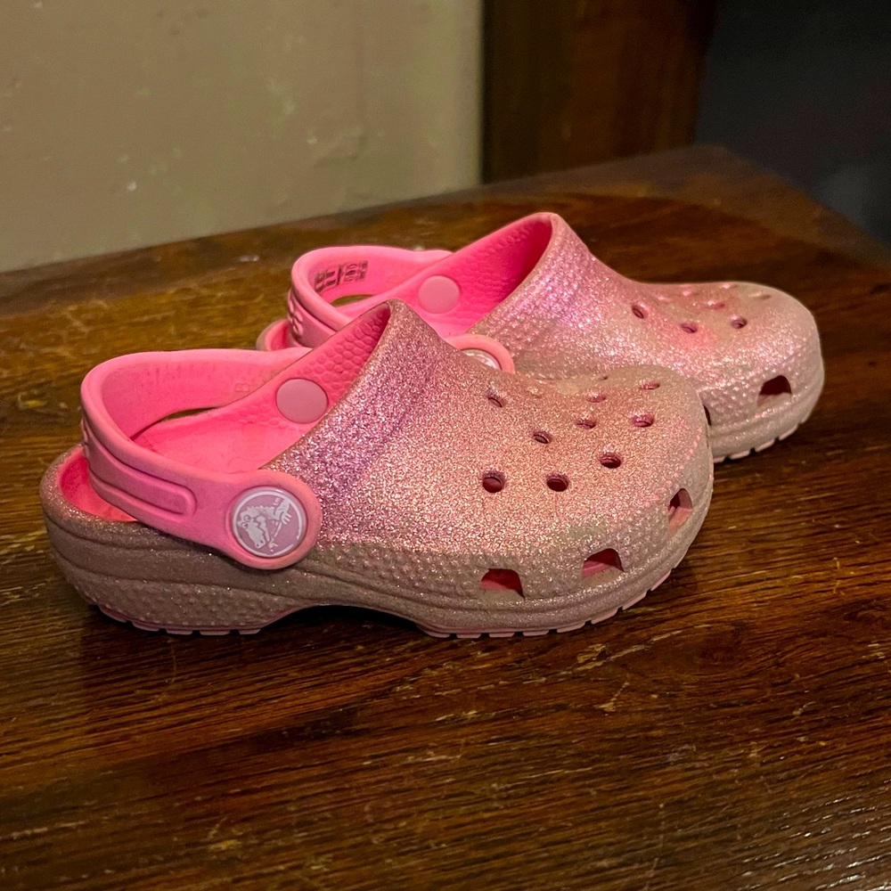 Girls Sparkly Pink Crocs size 7